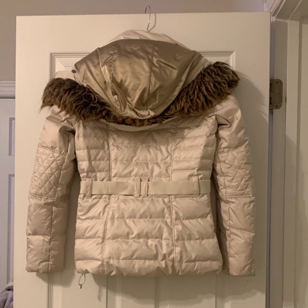 The North Face Women's Ivory puffer. - Picture 2 of 4